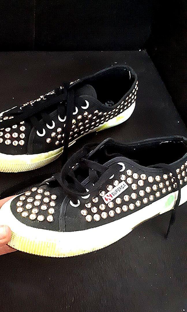 studded superga