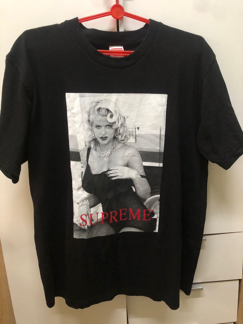 Supreme Tee anna nicole, Men's Fashion 