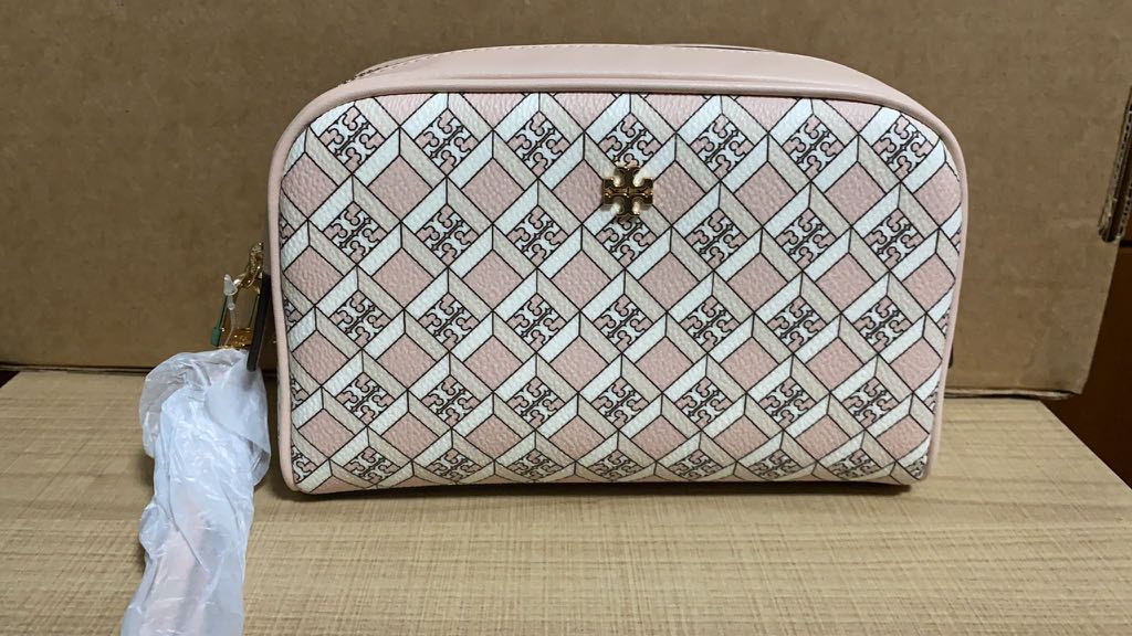 TORY BURCH PINK COSMETIC POUCH, Women's Fashion, Bags & Wallets, Purses &  Pouches on Carousell