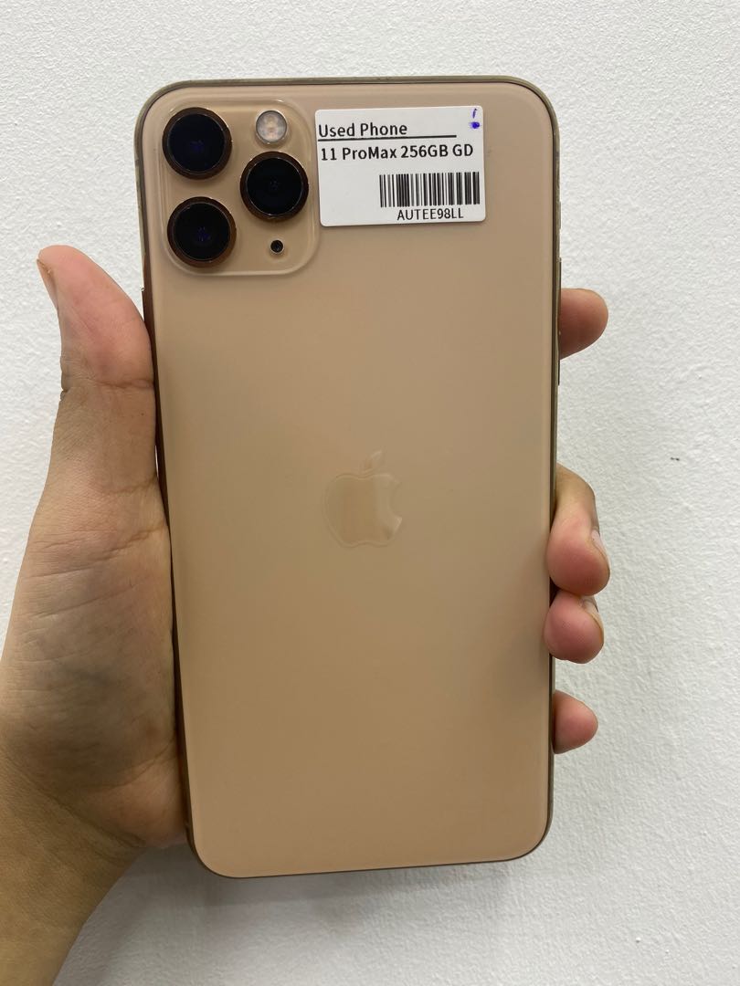 Used Iphone 11 Pro Max 256gb Gold Display Warning Pop Up Mobile Phones Tablets Iphone Iphone 11 Series On Carousell