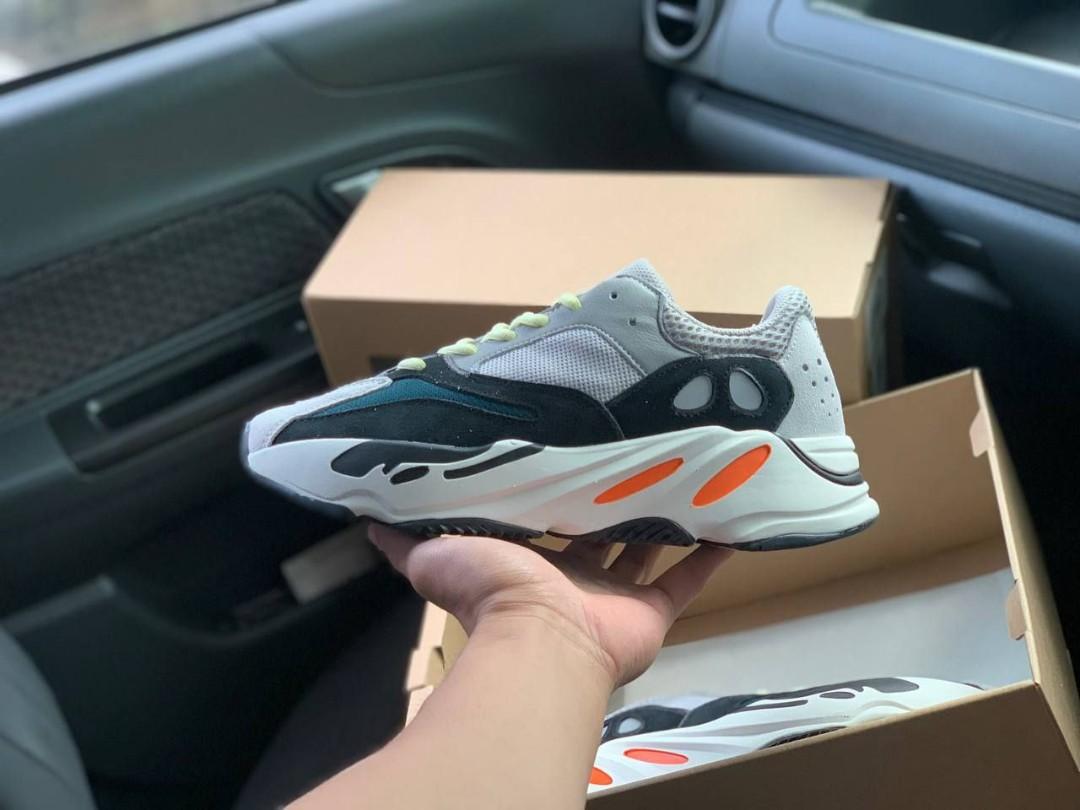 Yeezy 700 wave runner, Men's Fashion 