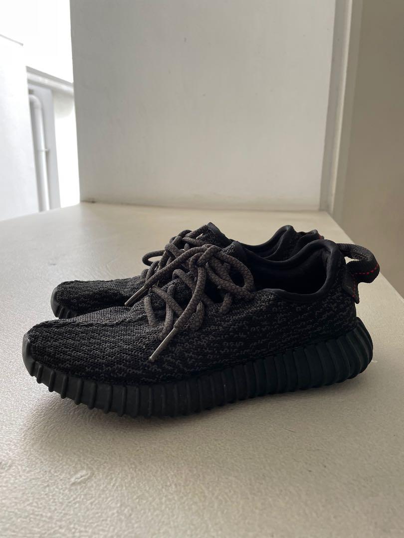 black yeezys size 7
