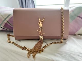 (Category: ) located in . Submitted by gen_luxe (Listing ID 1128827177, Image 1). Description: .