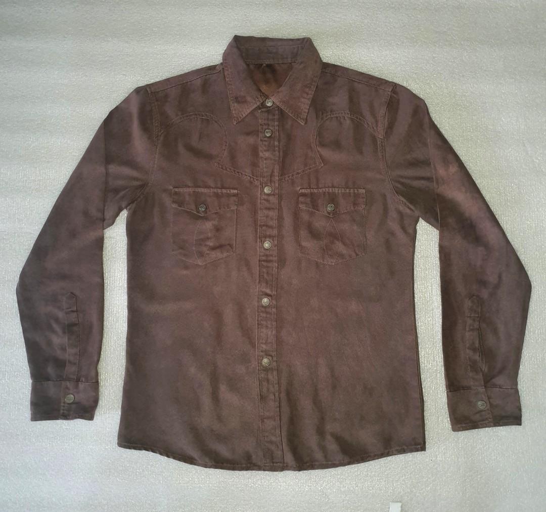 Vintage 3 PLAY Suede Utility Jacket (Category: Coats, Jackets and Outerwear) located in San Pedro. Submitted by mochi_21 (Listing ID 1130120850, Image 1). Description: Vintage 3PLAY Suede Utility Jack (Suede Leather Material) Pit to pit - 20" Length - 25" RFS: Decluttering For inquiries: 09456222629 / 09949043884.