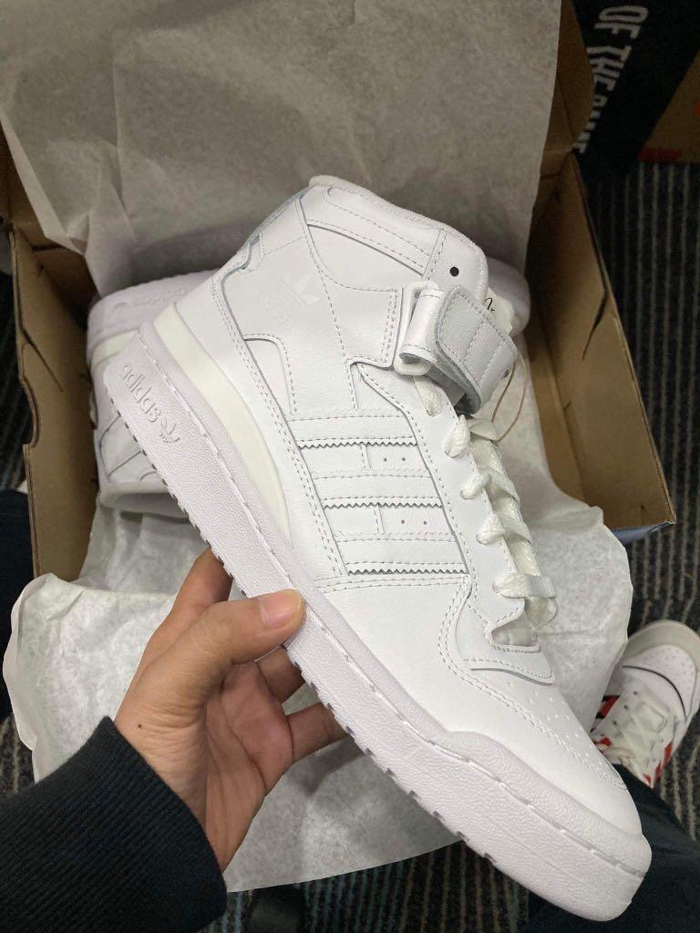 adidas forum mid triple white