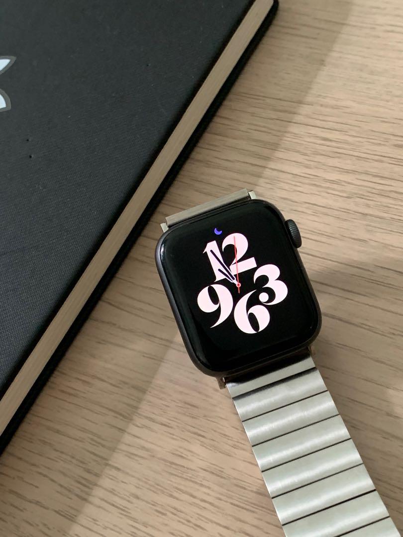 Apple watch strap (38cm/40cm) RM40 for both, Men's Fashion, Watches on  Carousell
