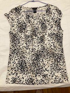 BN Ann Taylor top