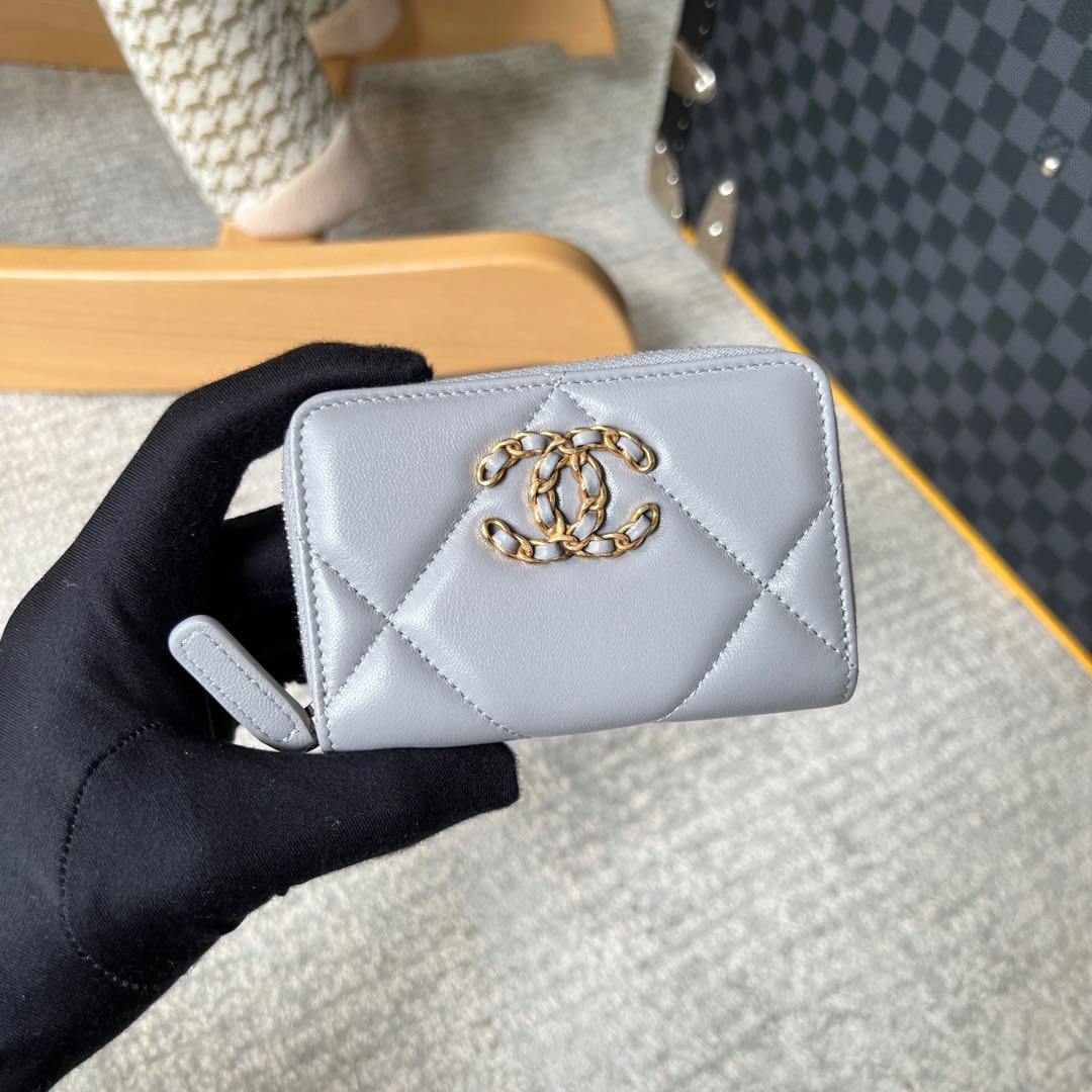 Chanel 19 Zip Around Card Holder Wallet