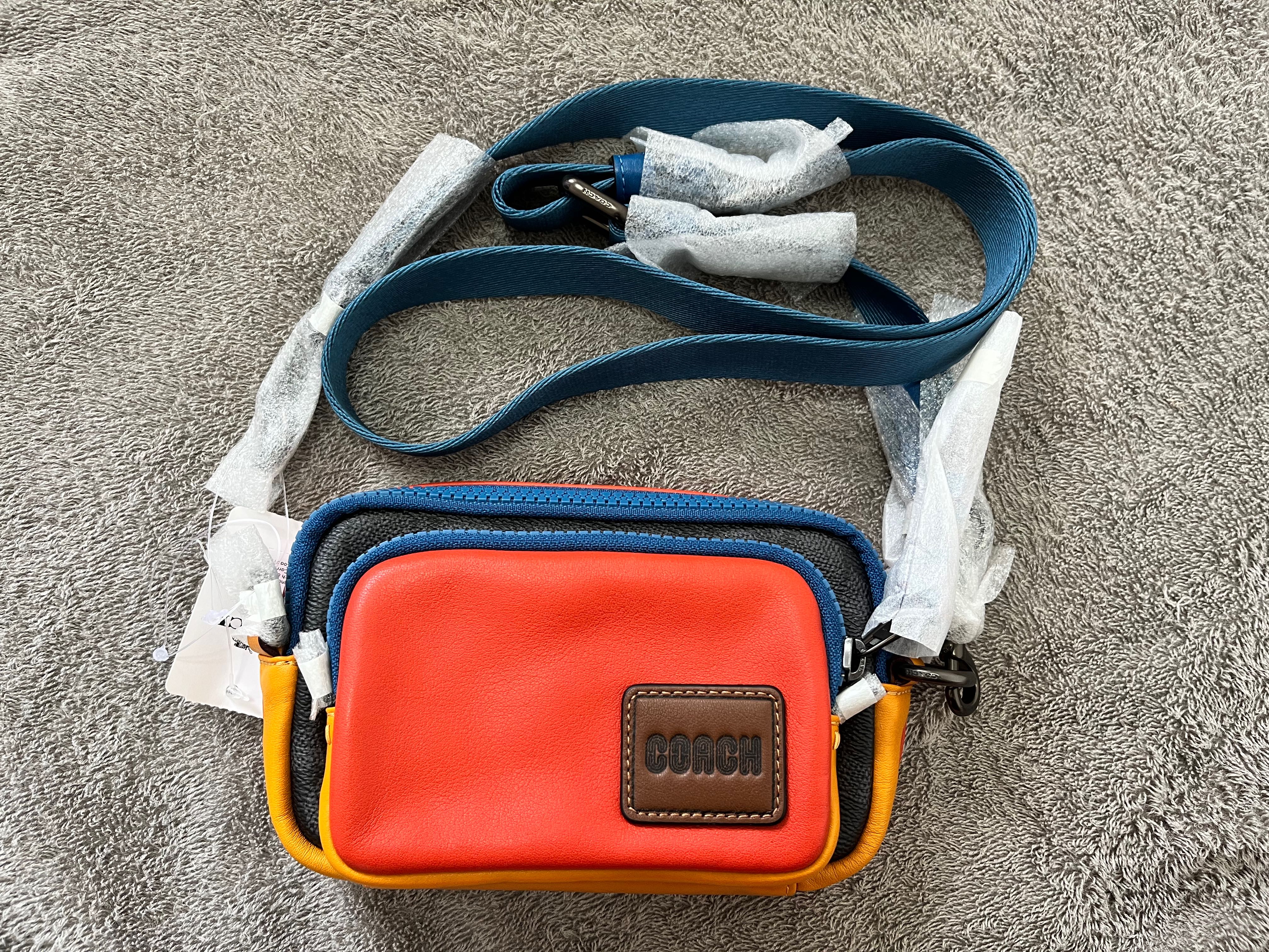 Coach pacer shop convertible pouch