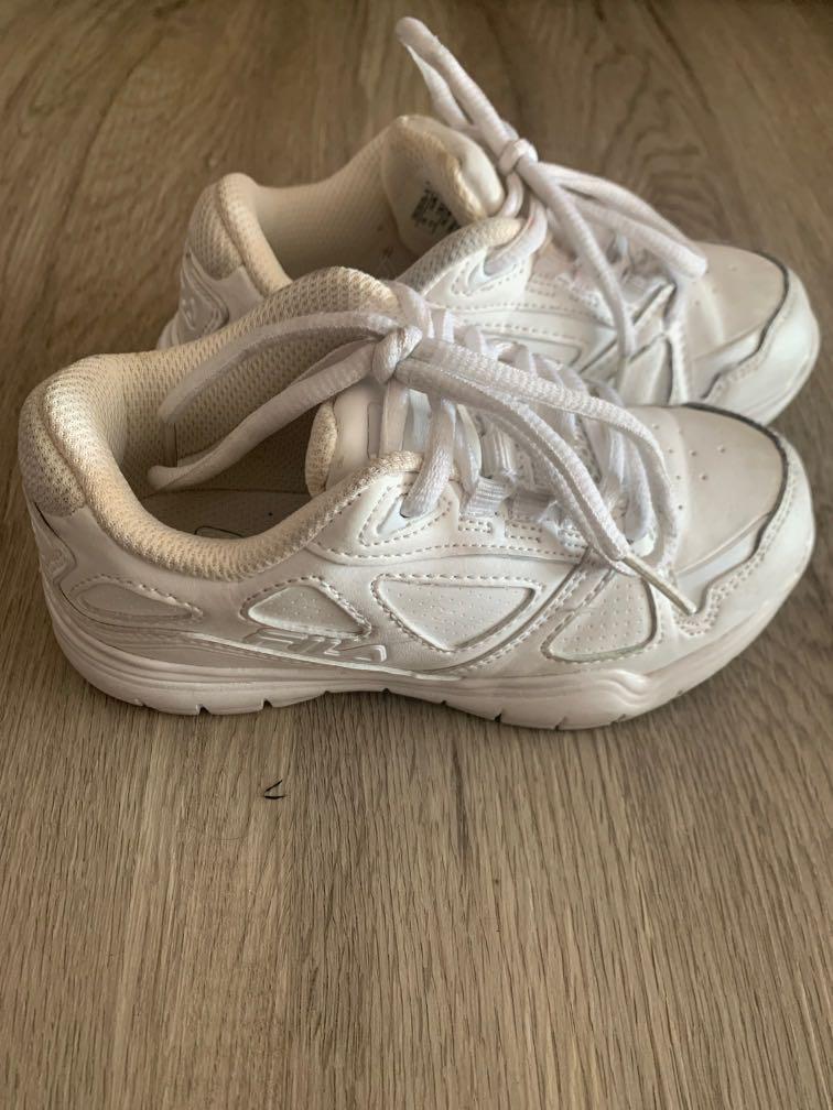 Fila school sale shoes