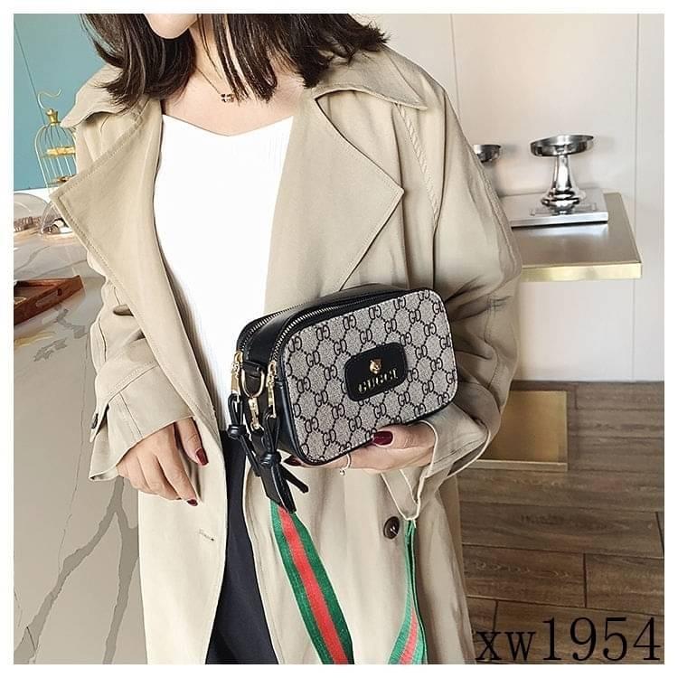 GUCCI SLING BAG