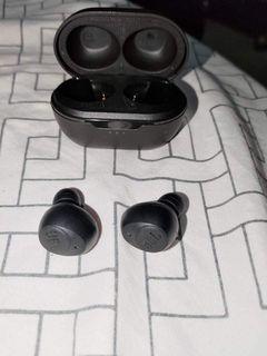 Black JBL Tune 115 TWS wireless earphone
