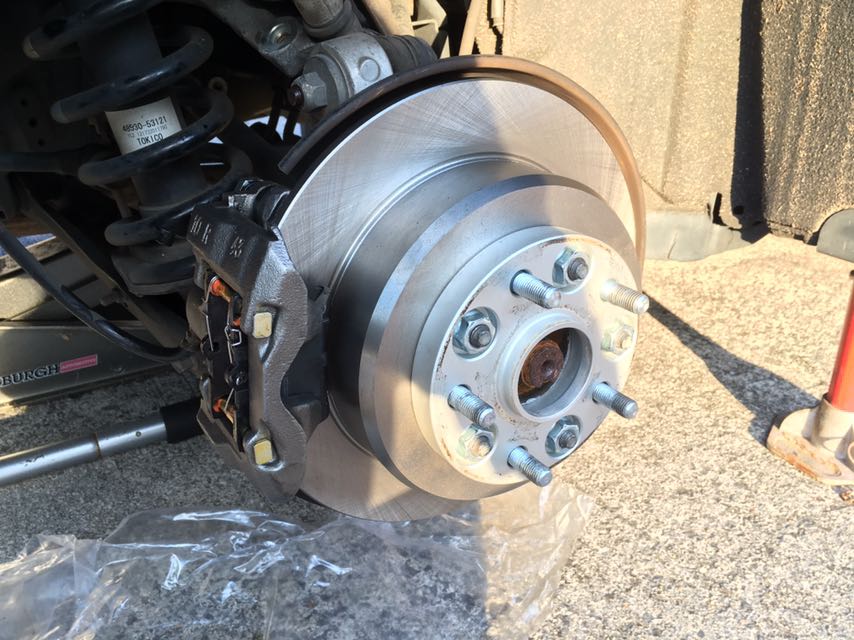 Lexus IS250 Rear Brake Kit, Car Accessories, Accessories on Carousell