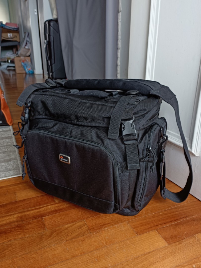 Lowepro Magnum 200AW Photography Photography Accessories Camera Bags Carriers on Carousell