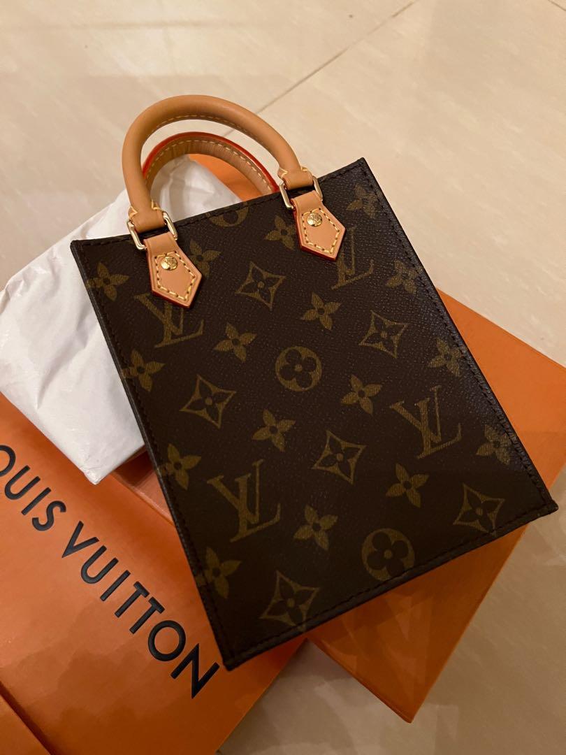 Louis Vuitton Petit sac plat (M81295, M69442)