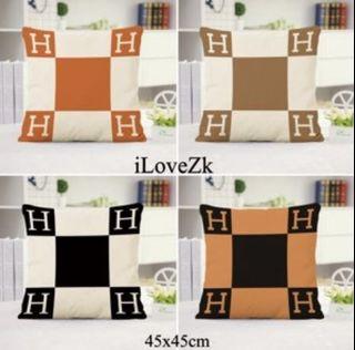 COVER PILLOW CHANEL VELVET 45X45CM READY STOCK