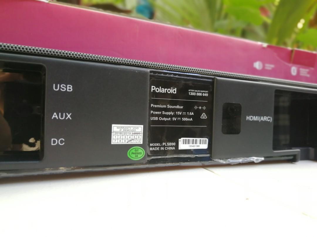 Polaroid outlet sound base