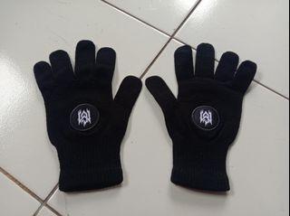 SARUNG TANGAN METALGEAR OFFICIAL MERCHANDISE KONDISI BARU