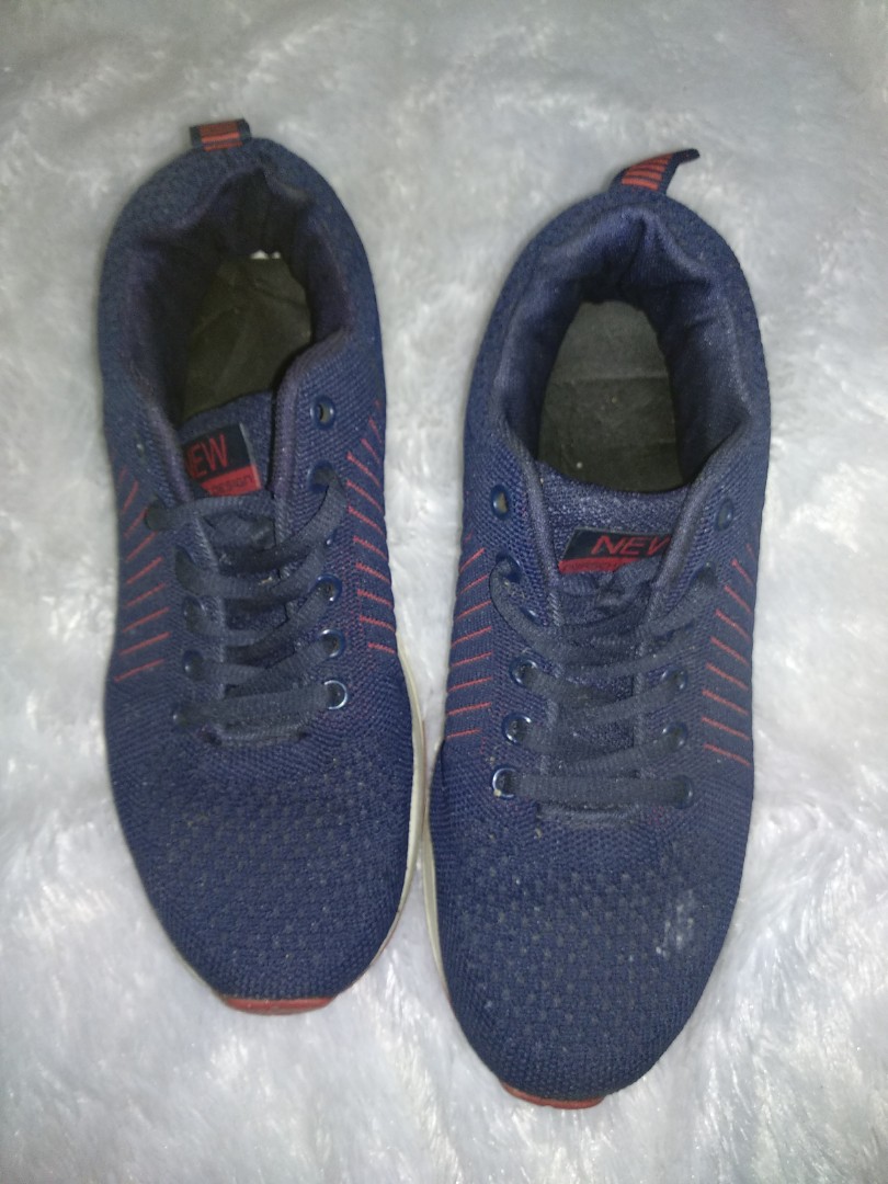 Sneakers adidas Navy size 37, Olah Raga, Baju Olahraga di Carousell