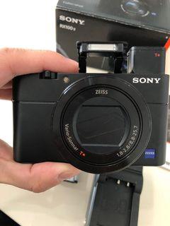 Sony RX100 Mark V vlogging camera