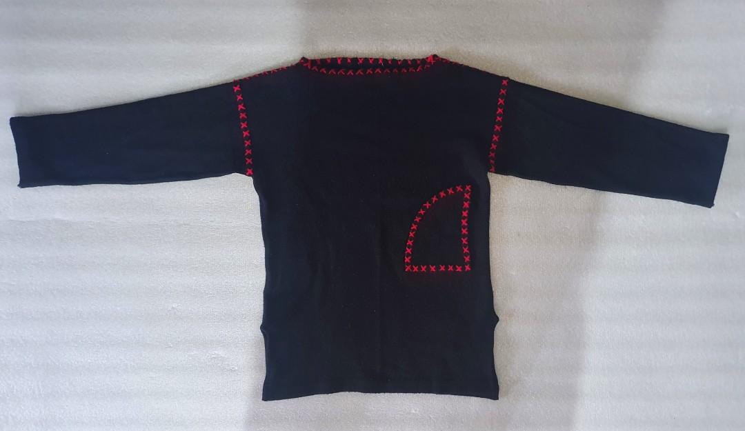 Unique Knitted Sweater (Category: Coats, Jackets and Outerwear) located in San Pedro. Submitted by mochi_21 (Listing ID 1130132717, Image 1). Description: Unique Knitted Sweater (Unisex) Small-Semi Medium for Men Medium-Large for Women Perfect for cold weather🥶 RFS: Decluttering For inquiries: 09456222629 / 09463678718.