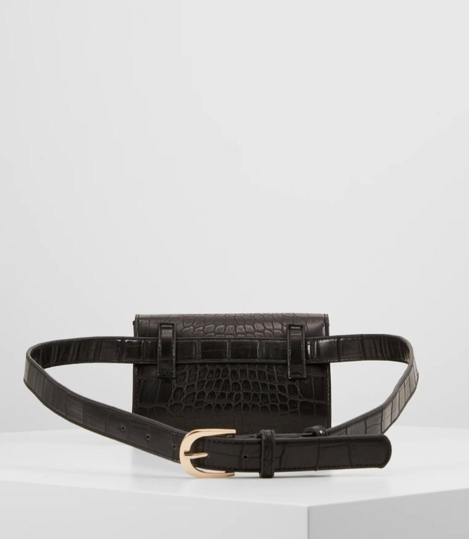 Valentino waist bag by Mario Valentino 