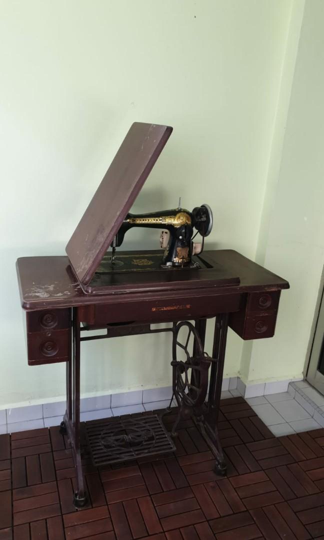Vintage Butterfly sewing machine, Hobbies & Toys, Memorabilia & Collectibles, Vintage