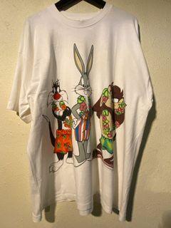 vintage 90s looney tunes X yankees tee shirt, Men's Fashion, Tops & Sets,  Tshirts & Polo Shirts on Carousell