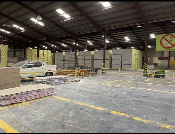 Warehouse for Lease C-5 Quezon City (Category: Commercial) located in Makati City. Submitted by keilah.merealty (Listing ID 1130164285, Image 2). Description: High Ceiling warehouse for Lease Near C-5 rd Quezon City Accessible for 40 footer truck Covered area : 6,814 sqm Open: 2,000 sqm Price: 310 pesos/sqm Minimum 2 years.
