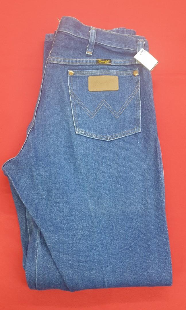 Wrangler made in mexico (32×41), Men's Fashion, Bottoms, Jeans on Carousell
