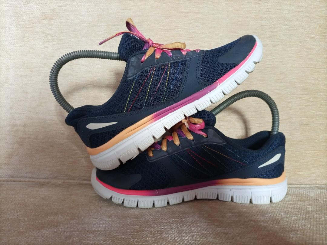 skechers memory foam 35