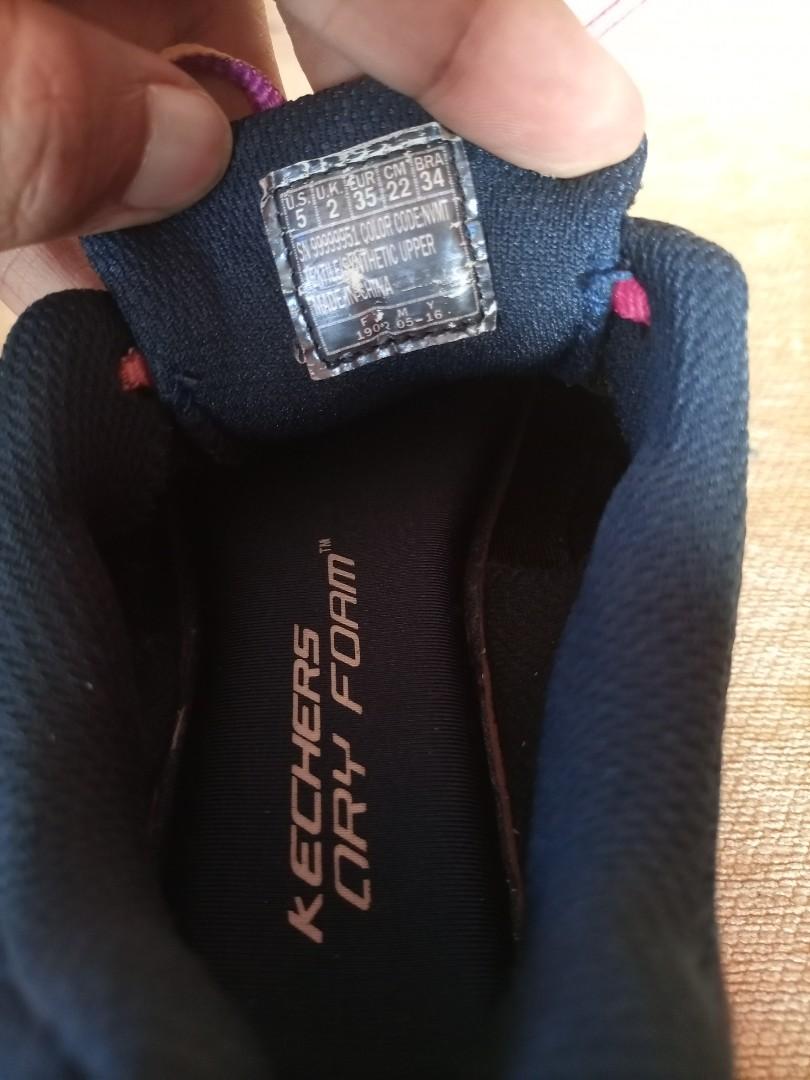 skechers memory foam 35