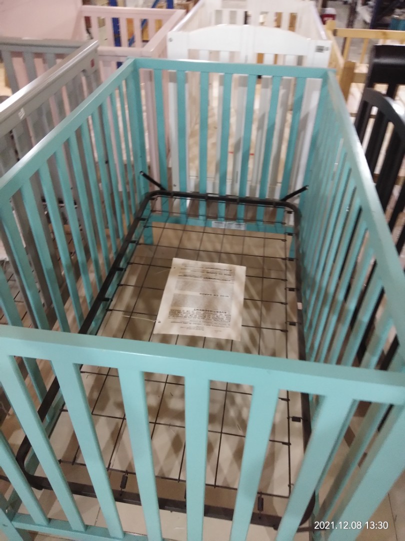 4 in 1 convertible crib 135x85x85cm Mode of payment Cash Gcash Card BDO