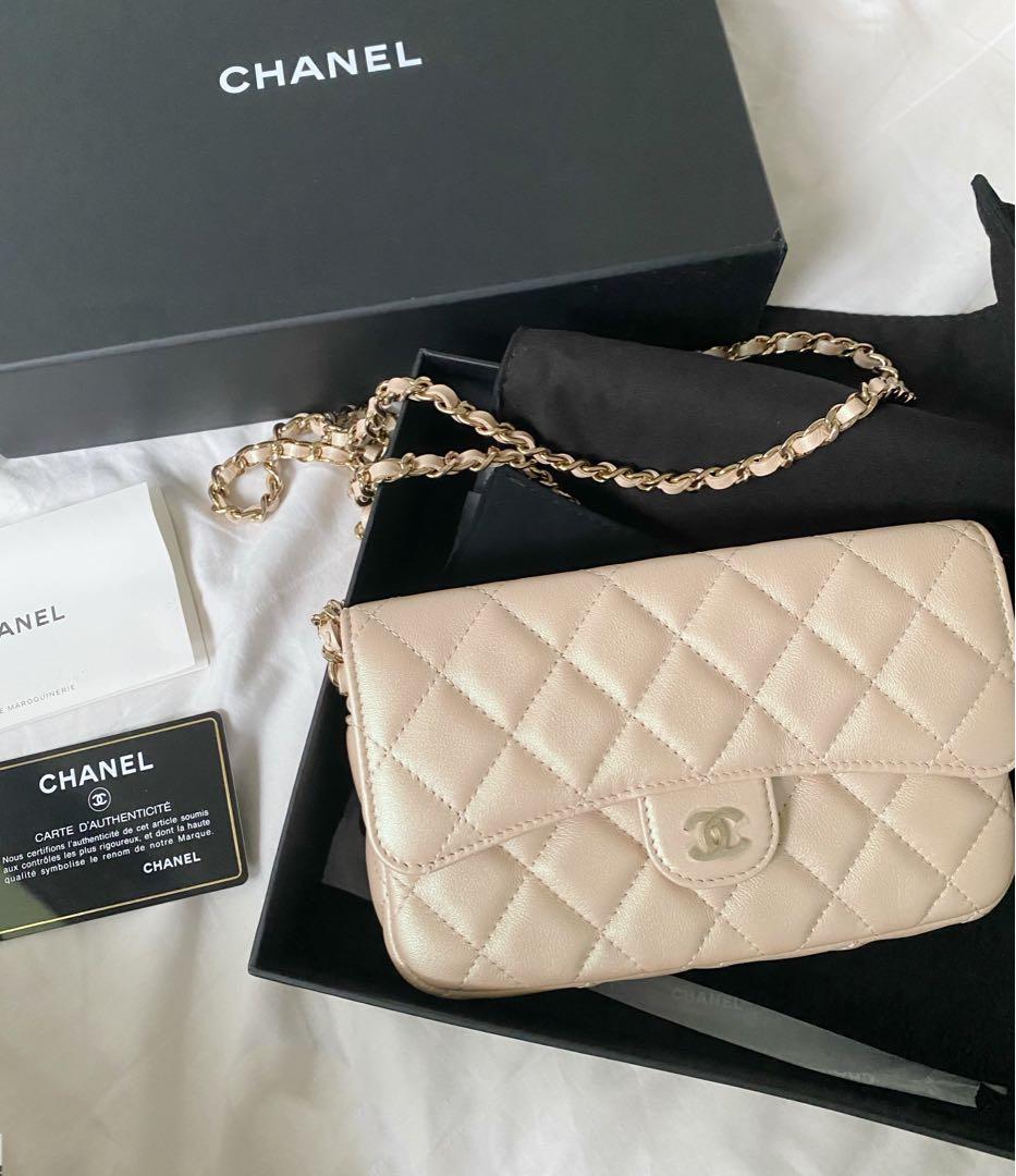 CHANEL 23S Pink Heart Lamb Skin Flat Card Holder Gold Hardware