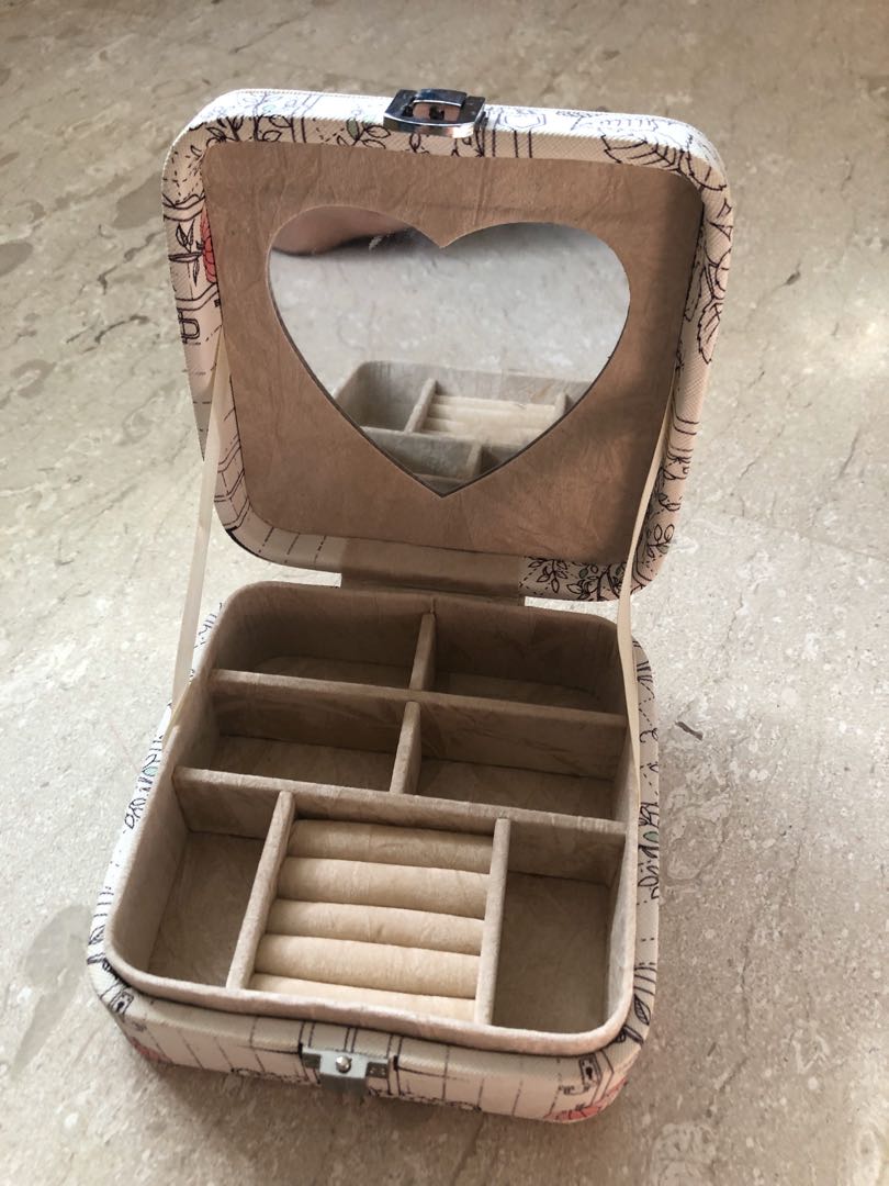 Accessory box, Women's Fashion, Jewelry & Organisers, Accessory holder, box & organizers on ...