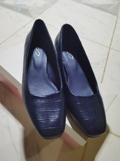 (Category: ) located in . Submitted by closet26 (Listing ID 1130391727, Image 1). Description: .