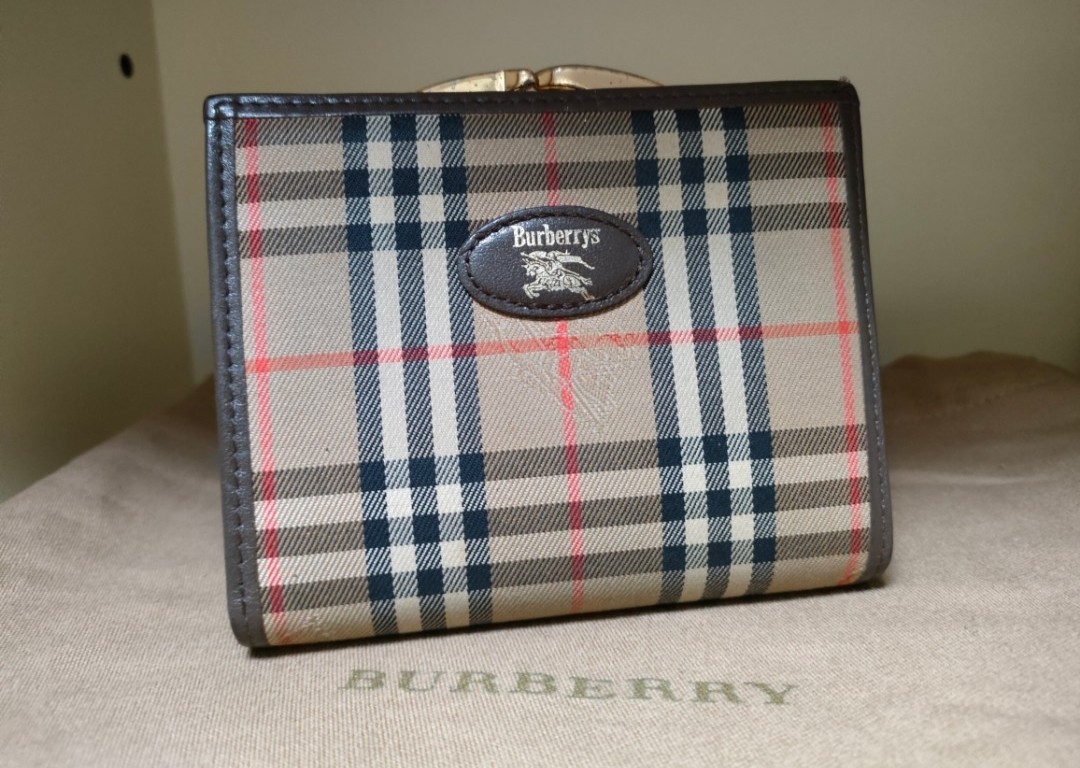 Burberrys kisslock wallet, Luxury, Bags & Wallets on Carousell