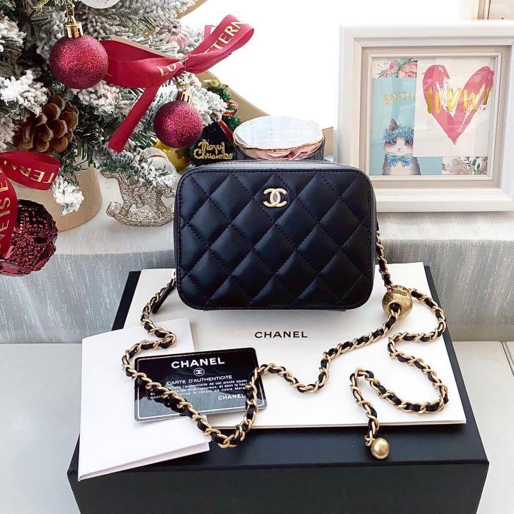 CHANEL camera bag with gold ball, 名牌, 手袋及銀包- Carousell