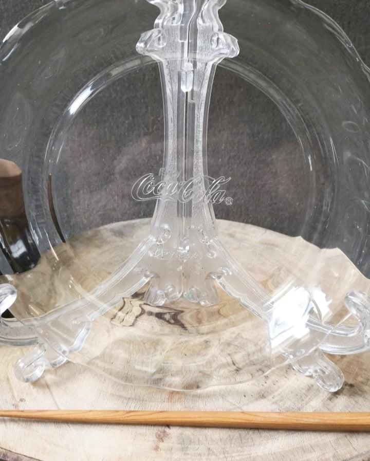 Coca-cola Pyrex (Category: Bakeware) located in Valenzuela. Submitted by shikkufindsmla (Listing ID 1130346299, Image 2). Description: Coca-cola pyrex Baking dish 8 inches chopsticks for reference -new -Very Good Condition 3 pc available ₱280 each only.