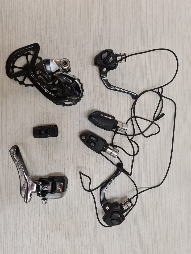 Shimano Dura Ace R9070 Di2 TT partial groupset Sports Equipment