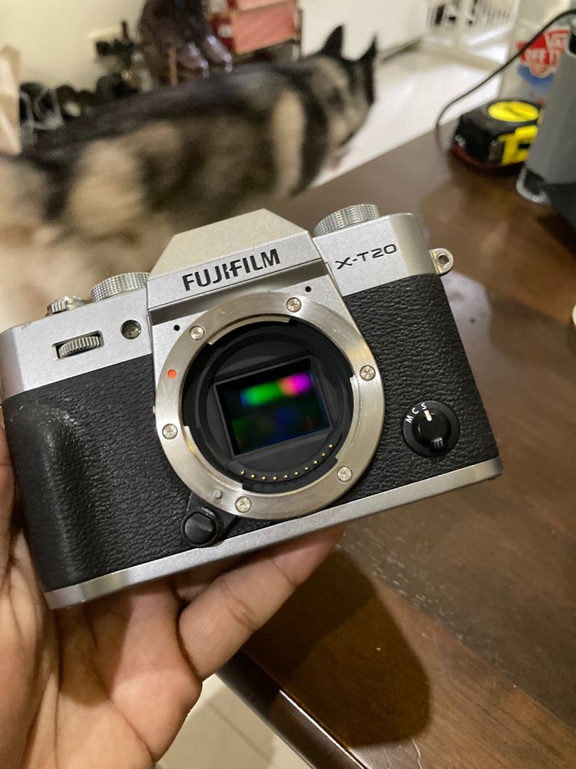 Fujifilm XT20 with kit lens, Photography, Cameras on Carousell