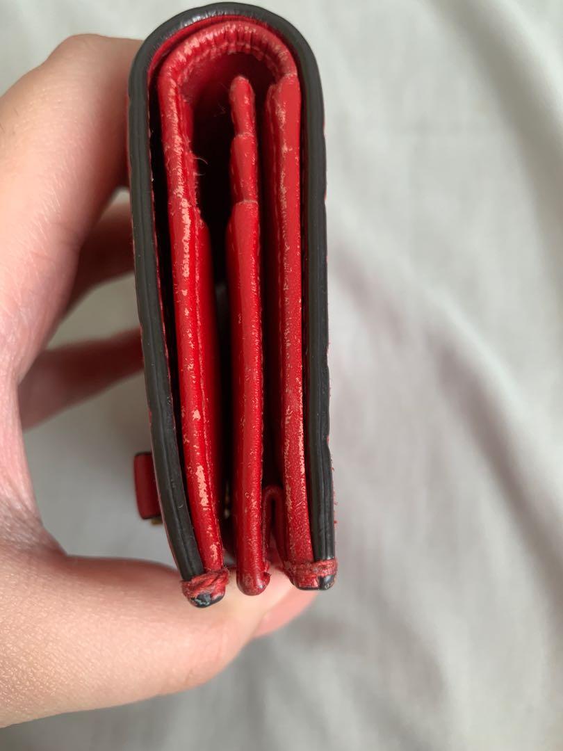 Red Gucci wallet plus extra chain Women s Fashion Bags Wallets