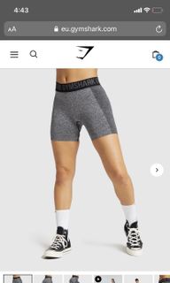 (Category: ) located in . Submitted by wardrobe8802 (Listing ID 1130343438, Image 1). Description: .