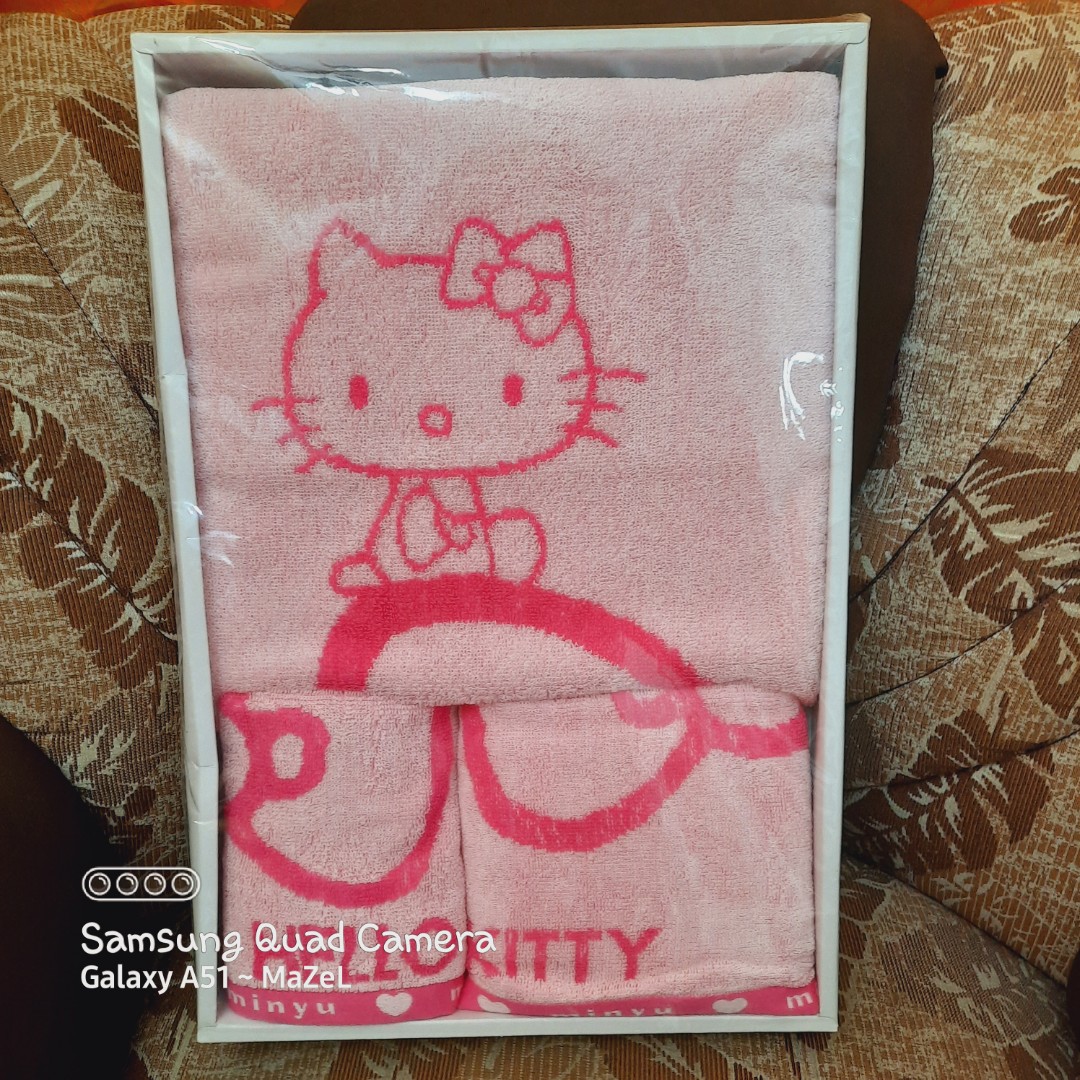 Hello kitty best sale bath towel set