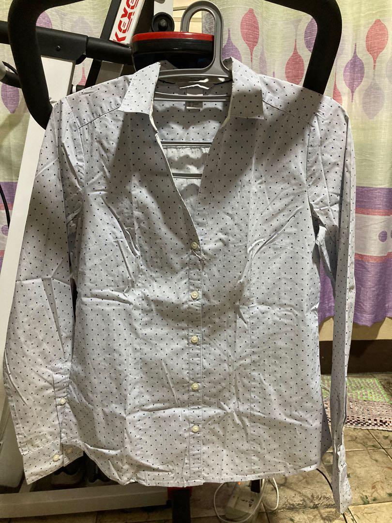 H&M polo long sleeves (Category: Longsleeves) located in Makati City. Submitted by matchmatch (Listing ID 1130364713, Image 1). Description: Light blue with small polka dots Best for office or casual wear. Still in very good condition. Bought at 799.00.. Size 36 but fits up to medium ***LAST PRICE*** Please manage your expectations as this is well used but still in very good condition.