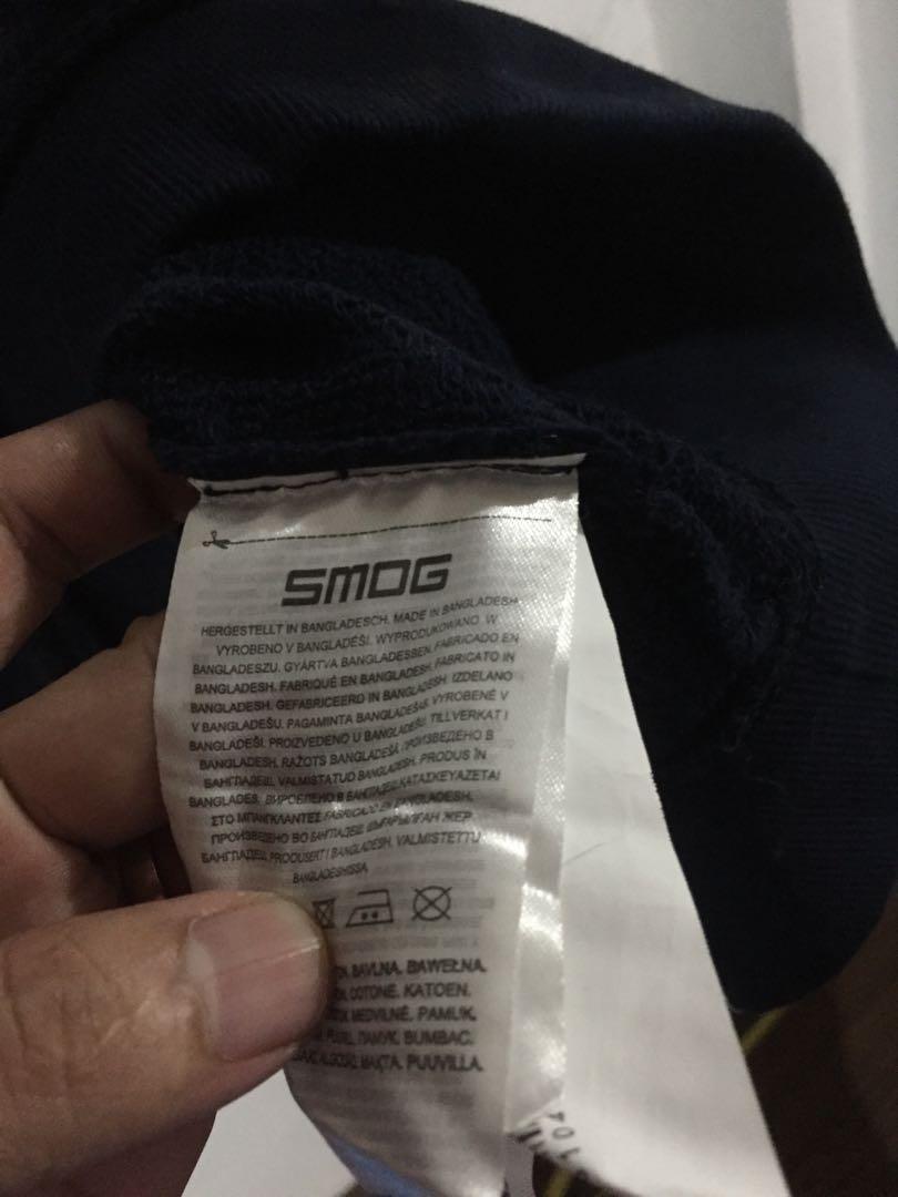 hoodie Smog XL (Category: Coats, Jackets and Outerwear) located in Batangas. Submitted by mad.apparel (Listing ID 1130392581, Image 3). Description: Smog Kapal ng tela malambot Bought this in qatar Ilang beses lng ngmit XL 25w x 30L .