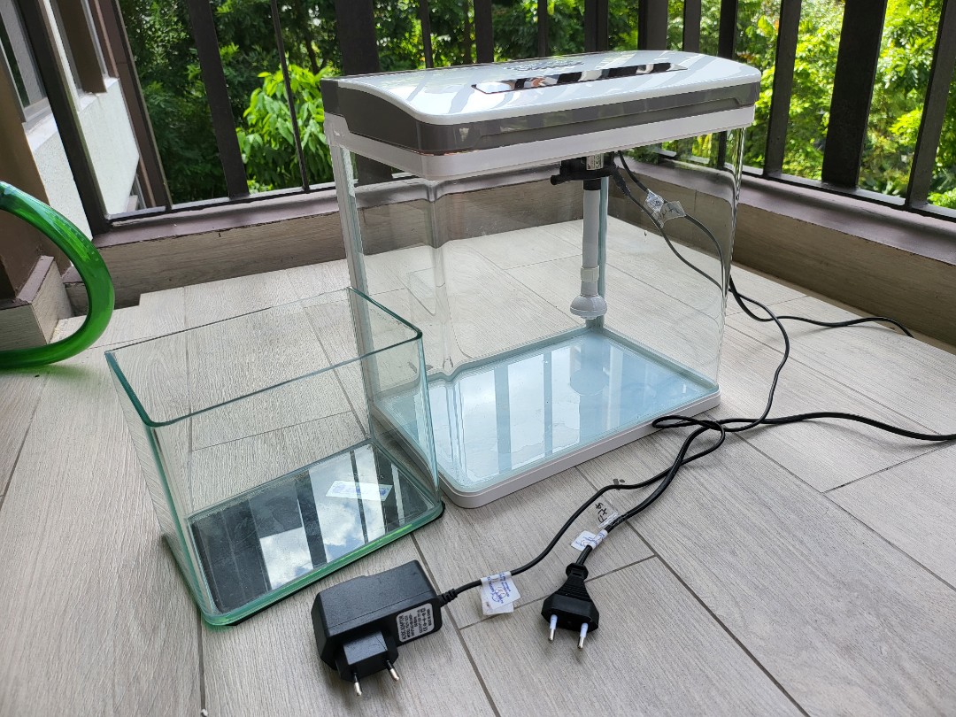 LED light Fish tanks sizes , aquarium, all glasses , pet fishes , two