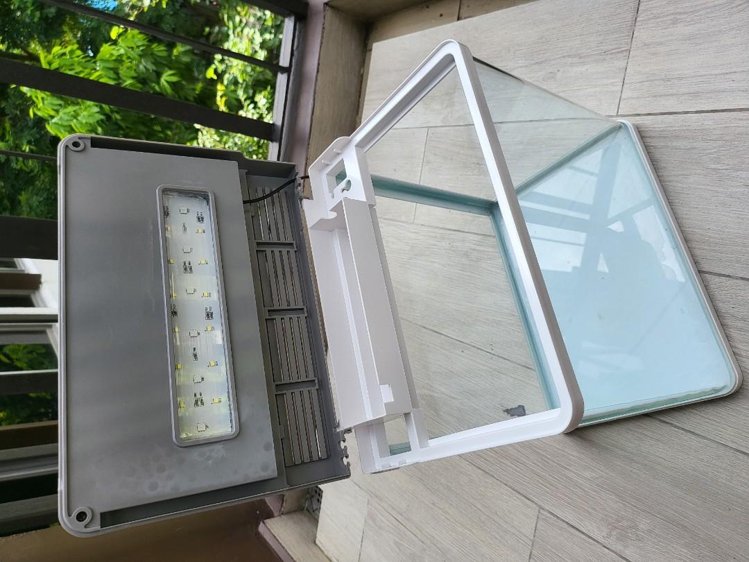 LED light Fish tanks sizes , aquarium, all glasses , pet fishes , two