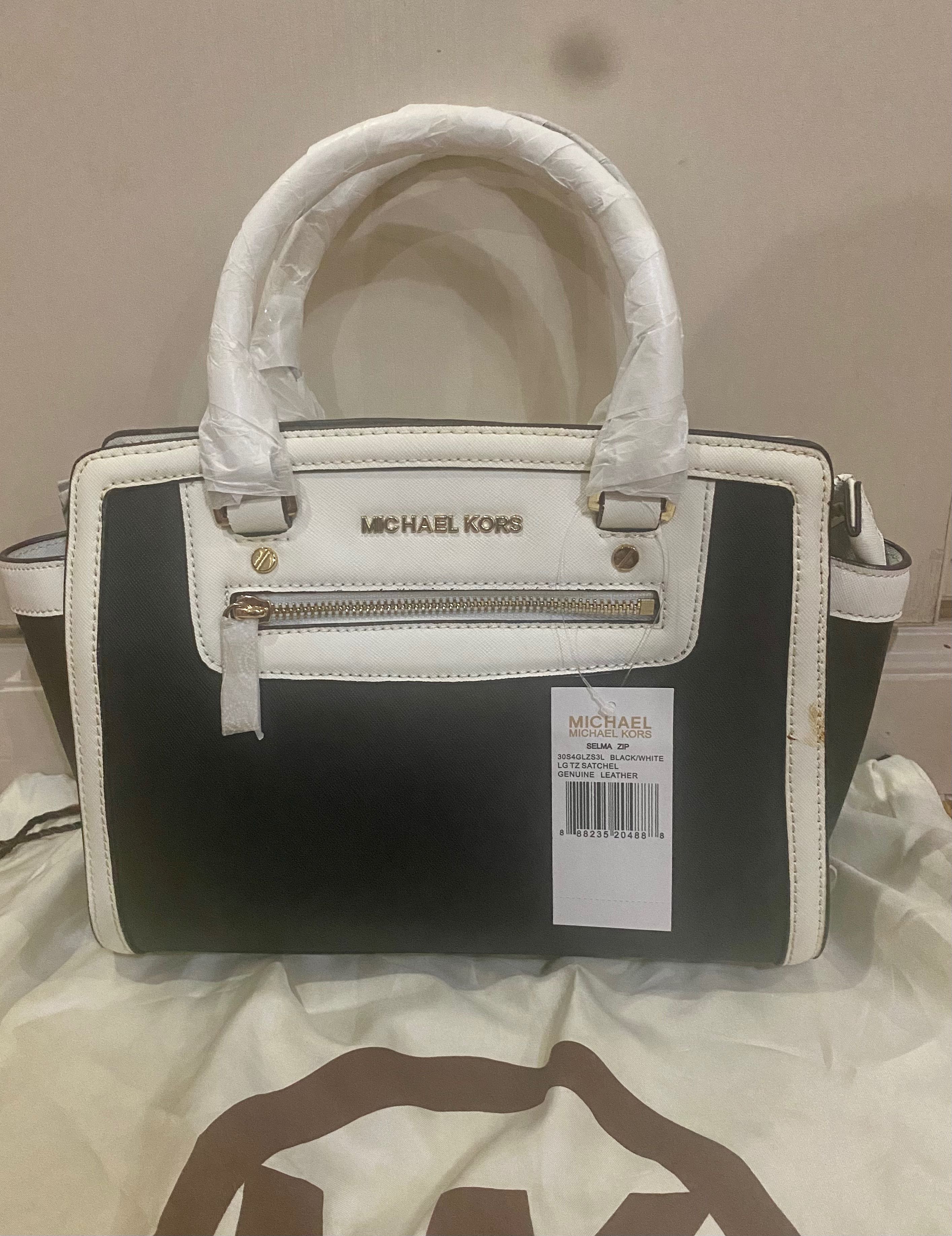 michael kors purse with zipper in front