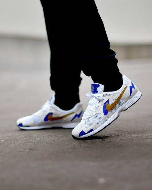 Nike strike lite, Fesyen Pria, Sepatu , Sneakers di Carousell
